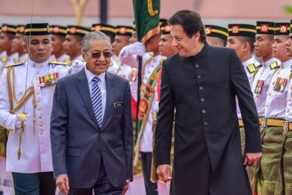 ভারতকে পাল্টা জবাব দিতে মালয়েশিয়ার পাশে দাঁড়াল পাকিস্তান
