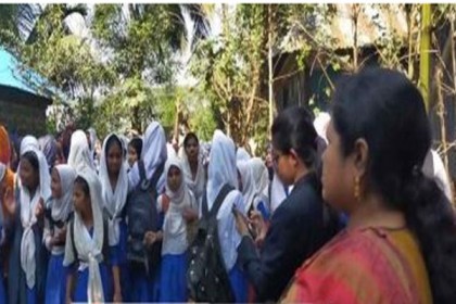 নোয়াখালীতে সহপাঠিদের বিক্ষোভের মুখে ছাত্রীর বাল্যবিয়ে বন্ধ