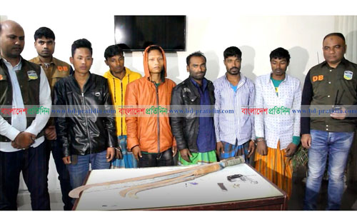 শেরপুরে বিদেশি পিস্তল, গুলি ও রামদাসহ ৬ ছিনতাইকারি গ্রেফতার