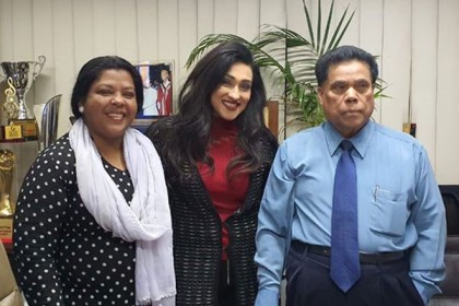 নার্গিস আক্তারের ছবিতে ঋতুপর্ণা