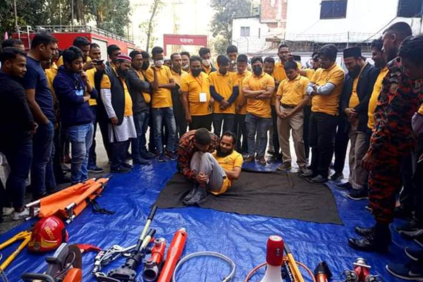 'দুর্ঘটনায় উৎসুক কর্মী না হয়ে উদ্ধার কর্মী হওয়া উচিত'