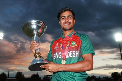 আকবরের হাসির আড়ালে লুকিয়ে আছে এতো যন্ত্রণা!
