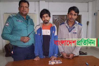 শেকৃবিতে ১০২ পিস ইয়াবাসহ আটক ২