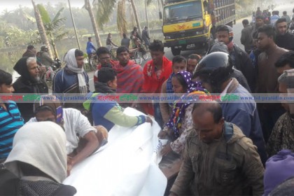 সাতক্ষীরায় বাসের ধাক্কায় পান চাষী নিহত