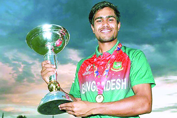 আকবরের নেতৃত্বে সেরা স্কোয়াড