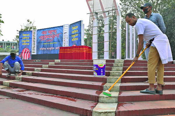 অমর একুশে পালনের প্রস্তুতি চলছে ঢাবিতে