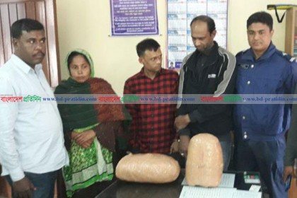আলমডাঙ্গায় মাইক্রোবাস থেকে ৪ কেজি গাঁজা উদ্ধার, আটক ৩
