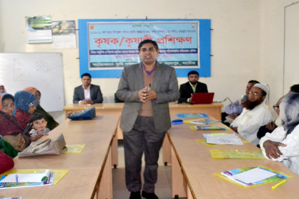 লালপুরে কৃষাণ-কৃষাণী প্রশিক্ষণ কর্মশালা

