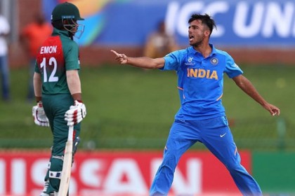 বিশ্বকাপে দুর্ব্যবহার, খাওয়া-দাওয়া ছেড়েছেন সেই ভারতীয় ক্রিকেটারের মা