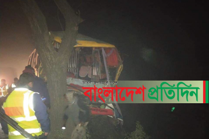 দুর্ঘটনার কবলে ইবি শিক্ষার্থীবাহী বাস, আহত ৪০