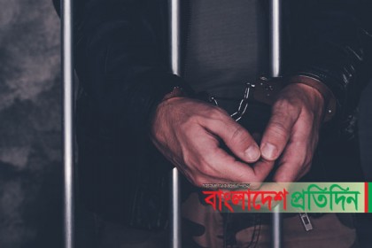 মালয়েশিয়া যাওয়ার চেষ্টা, দালালসহ ১২ রোহিঙ্গা আটক
