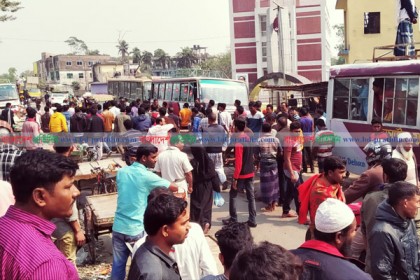 বাগেরহাটে দুর্বৃত্তদের হামলায় ২ পুলিশ আহত