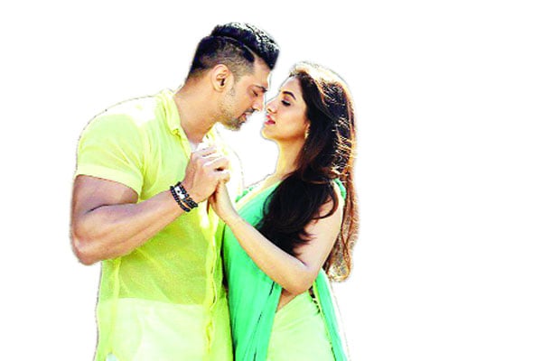 পুজোয় দেবের ‘মিষ্টি’ ছবি...
