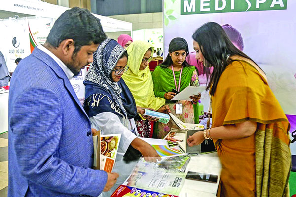 বসুন্ধরায় ট্রাডিশনাল হেলথ কেয়ার এক্সপোর পর্দা নামল
