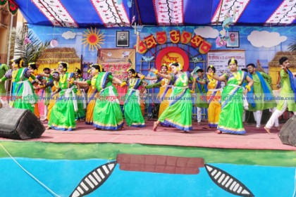 লক্ষ্মীপুরে নানা আয়োজনে বসন্ত বরণ 