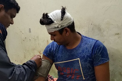 নৌকা পারাপারে টাকা চাওয়ায় পিতা-পুত্রকে মারধর