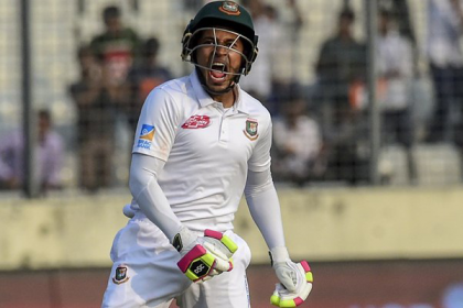 প্রতিপক্ষ জিম্বাবুয়ে, অপ্রতিরোধ্য মুশফিক