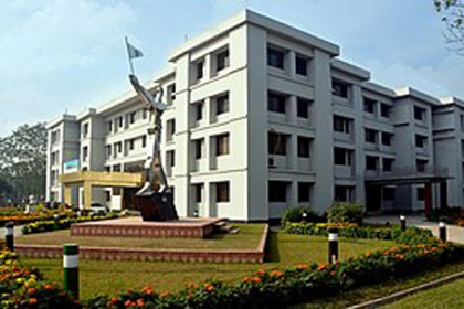 র‍্যাগিং মুক্ত ক্যাম্পাসের দাবিতে পবিপ্রবিতে শিক্ষকদের কর্মবিরতি