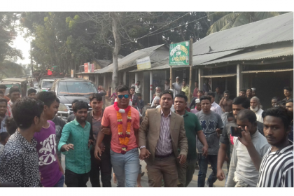 ময়মনসিংহে ফুলেল শুভেচ্ছায় সিক্ত যুব বিশ্বকাপজয়ী রকিবুল 