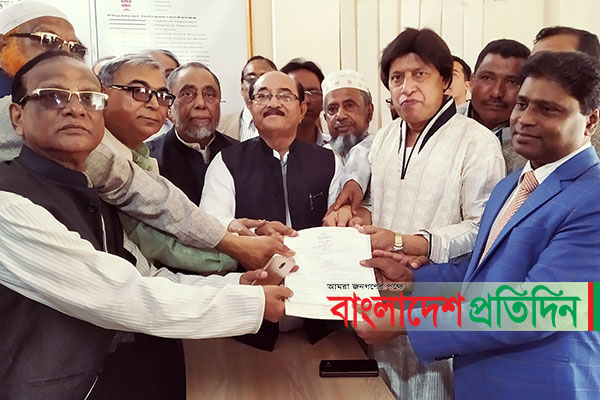 মোরেলগঞ্জে মনোনয়নপত্র জমা দিলেন আওয়ামী লীগ প্রার্থী মিলন
