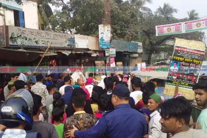 হত্যা মামলা তুলে নিতে নিহতের মায়ের পর হামলা