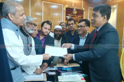 ঢাকা-১০ আসনে ম‌নোনয়নপত্র জমা দি‌লেন মহিউদ্দিন 