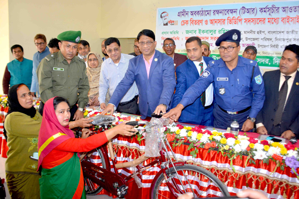 'আওয়ামী লীগ মানেই উন্নয়ন'