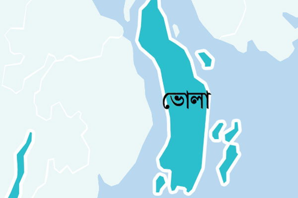 থানায় এসএসসি পরীক্ষা দিল তিন ছাত্র
