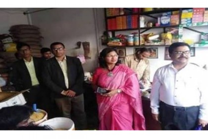 লক্ষ্মীপুরে পাঁচ প্রতিষ্ঠানকে জরিমানা