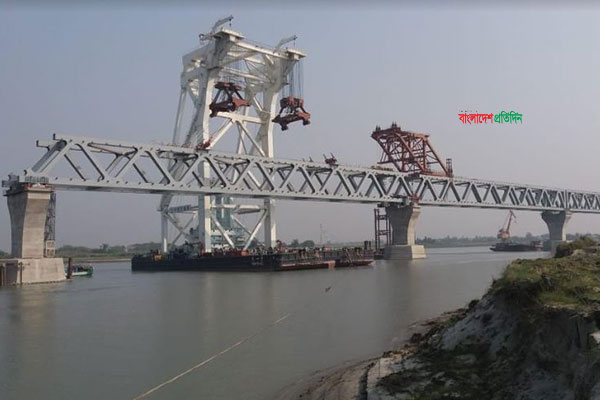 পদ্মা সেতুর পৌনে ৪ কিলোমিটার দৃশ্যমান 