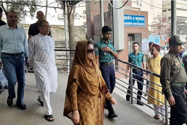 সাক্ষাতের পর কিছু না বলেই হাসপাতাল ছাড়লেন খালেদার স্বজনরা