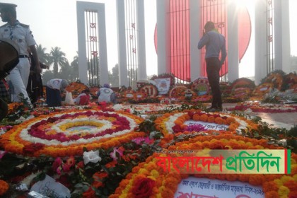 খুলনায় বিনম্র শ্রদ্ধায় ভাষা শহীদদের স্মরণ