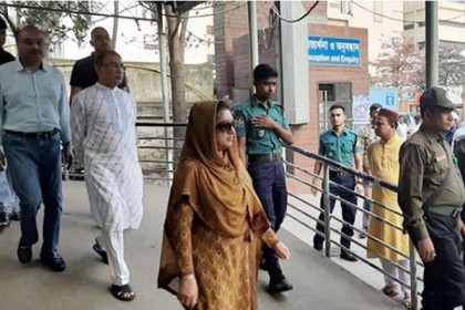 সাক্ষাতের পর কিছু না বলেই হাসপাতাল ছাড়লেন খালেদার স্বজনরা