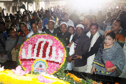 বিনম্র শ্রদ্ধায় রাজশাহীতে অমর একুশে পালিত 