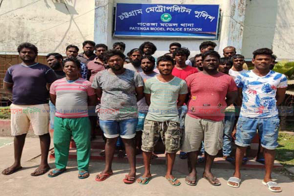 অবৈধ মাছ শিকারের দায়ে শ্রীলঙ্কার ২৪ জেলে আটক