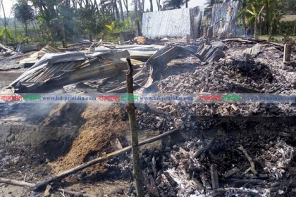 টাকার জন্য ছোট ভাইয়ের ঘরে আগুন
