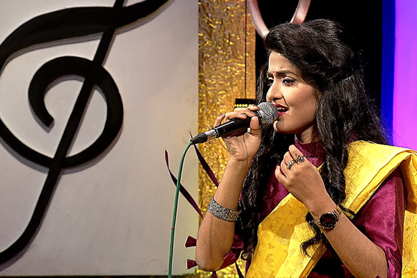 'গোল্ডেন সং'-এ গাইবেন অনিন্দিতা সাহা অথি
