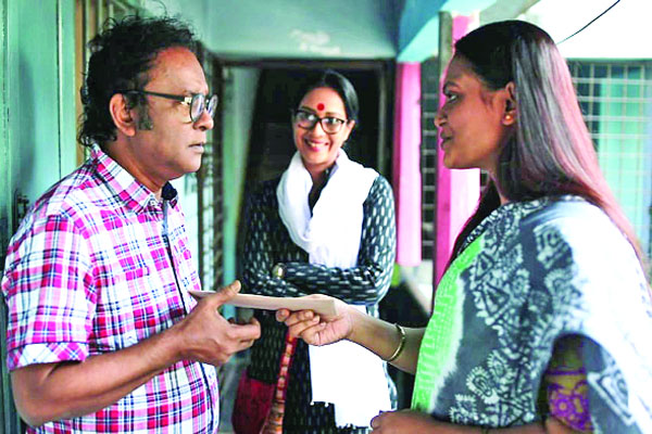রাজাকারের কঙ্কাল নিয়ে মুক্তিযোদ্ধার সন্তানের প্রতিশোধ