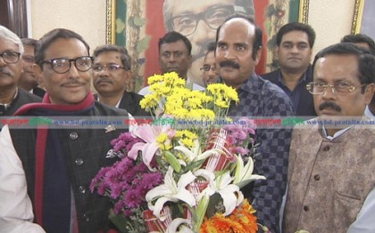 আওয়ামী লীগে ফিরলেন তিনবারের পাবনা পৌর মেয়র কামরুল হাসান মিন্টু 