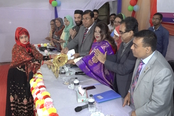 বরিশালে জয়িতাদের সম্মাননা প্রদান 