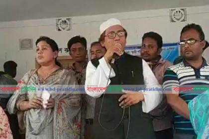 বড়াইগ্রামে উন্মুক্ত পদ্ধতিতে বয়স্ক ও বিধবাভাতা প্রণয়ন