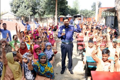 ফুলবাড়ীতে স্টুডেন্ট কমিউনিটি পুলিশিং সমাবেশ