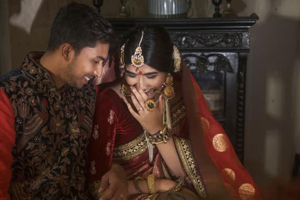 হবু স্ত্রী প্রিয়ন্তির সঙ্গে সৌম্যর 'না বলা গল্প' 