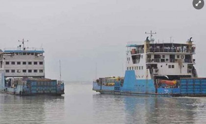 ১০ ঘণ্টা বন্ধ থাকার পর পাটুরিয়া-দৌলতদিয়া নৌরুটে ফেরি চলাচল শুরু