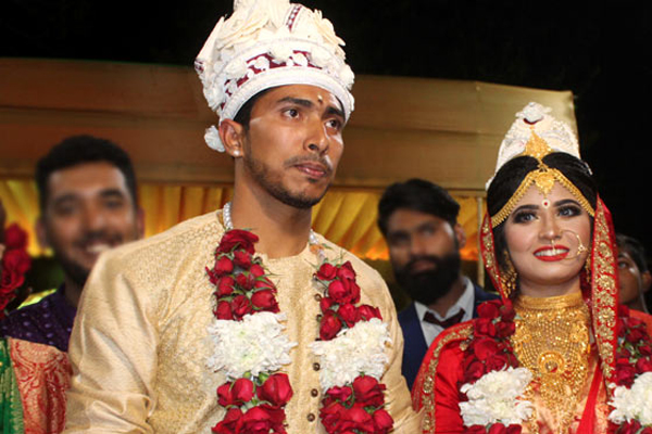 জীবনের নতুন ইনিংস শুরু করলেন সৌম্য
