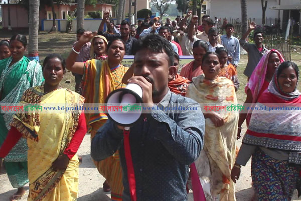 ঠাকুরগাঁওয়ে বিএডিসি শ্রমিকদের বিক্ষোভ মিছিল