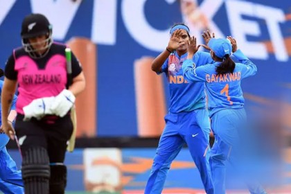 নিউজিল্যান্ডকে হারিয়ে বিশ্বকাপের সেমিফাইনালে ভারত
