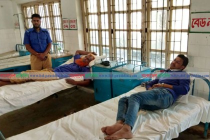 ফরিদপুরে সন্ত্রাসী হামলায় ৫ গ্রাম পুলিশ আহত