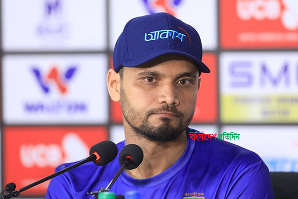 'আত্মসম্মান বোধের’ প্রসঙ্গটি আসতেই আবেগ ধরে রাখতে পারলেন না মাশরাফি