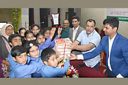 প্রতিটি স্বাধীন দেশের ভাষা-সংস্কৃতির ধারক-বাহক জাতীয় সংগীত